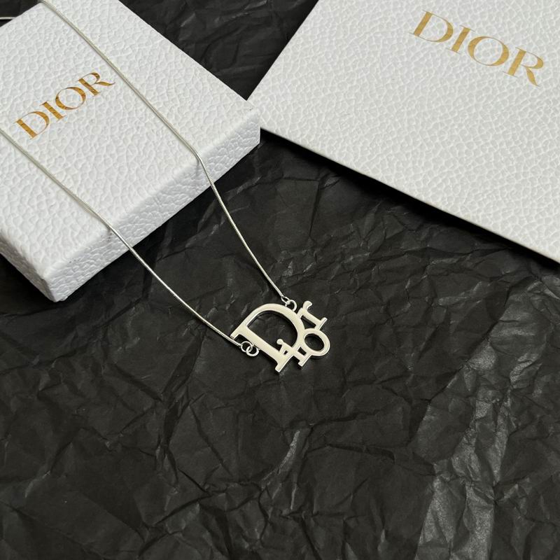Dior Necklace 09yxx19 (7)