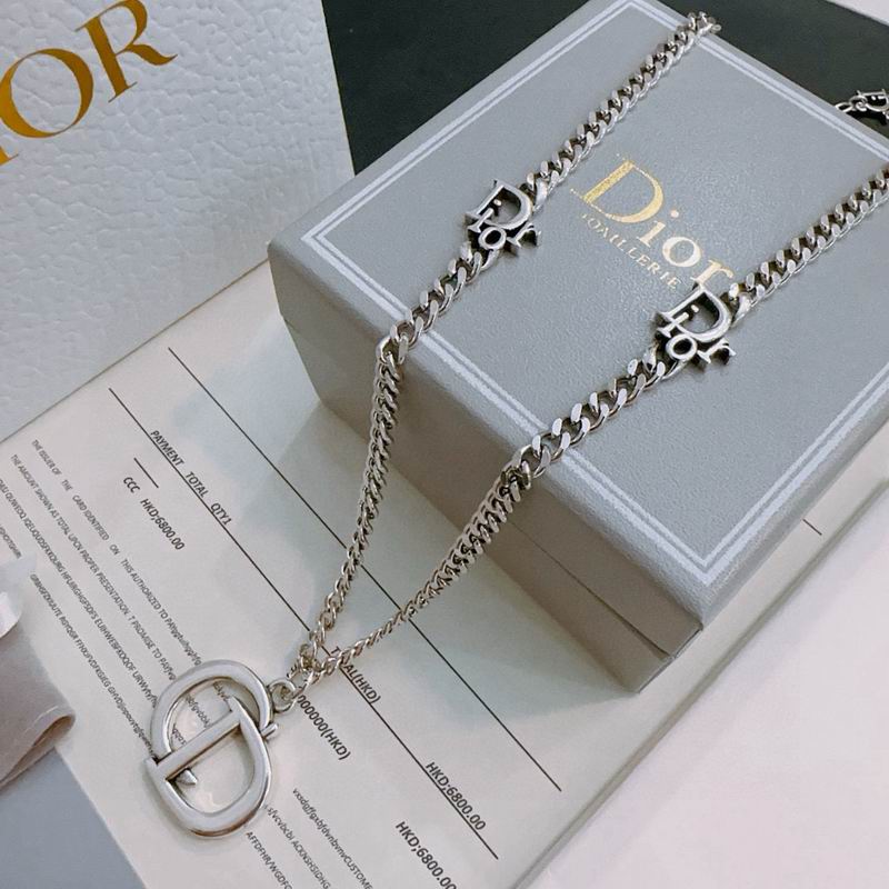 Dior Necklace 09yxx43 (3)
