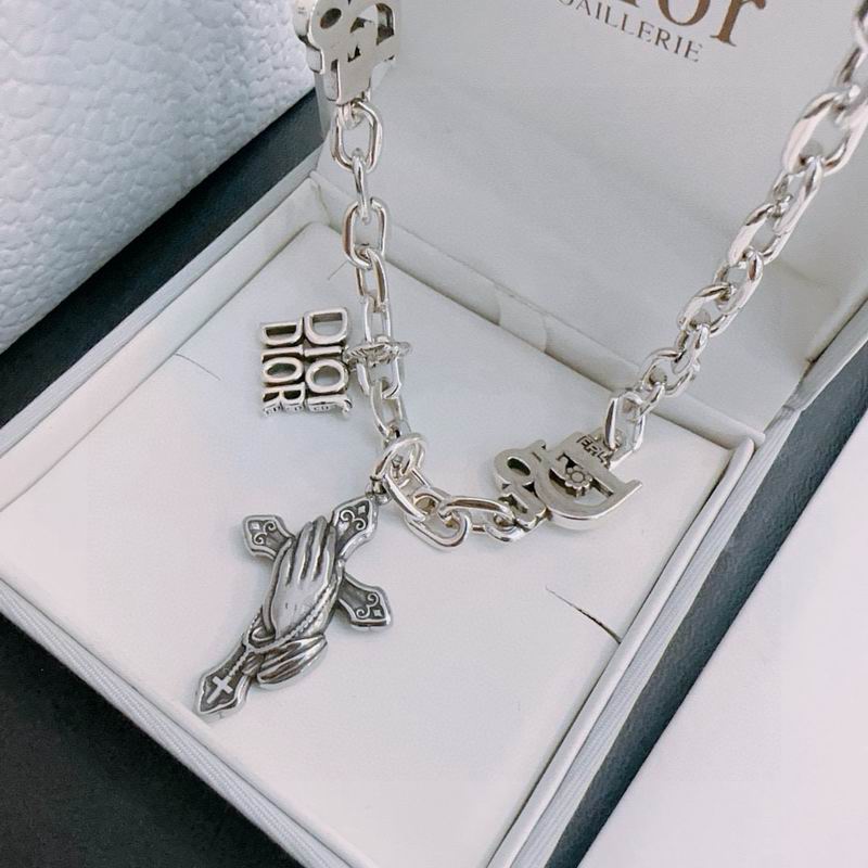 Dior Necklace 10yxx73 (3)