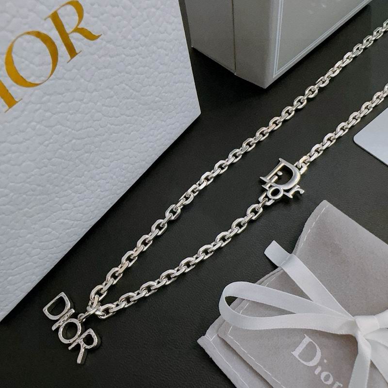 Dior Necklace 10yxx79 (5)