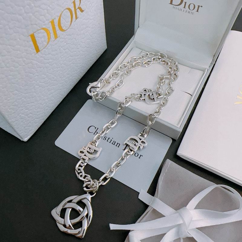 Dior Necklace 11yxx134 (1)