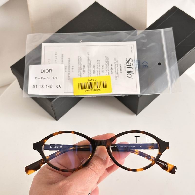Dior PacficR7F 51 18-145 e05