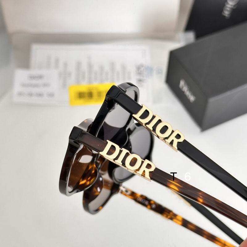 Dior PacficR7F 51 18-145 e07