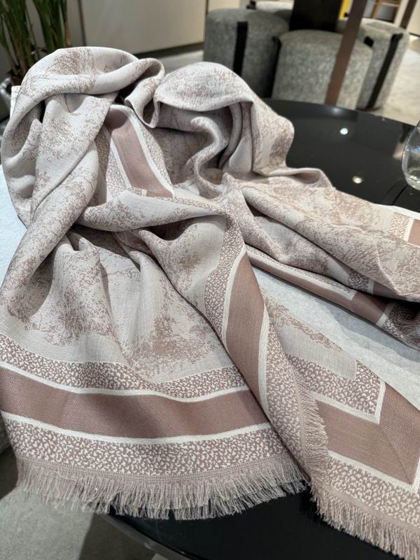 Dior Scarf 140X140cm 57%羊毛43%真丝 E49 (1)