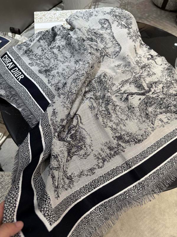 Dior Scarf 140X140cm 57%羊毛43%真丝 E49 (20)