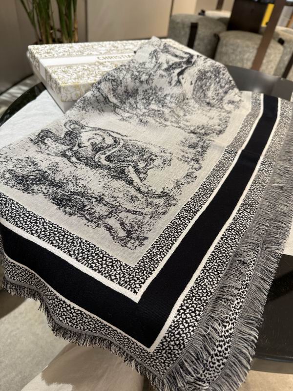 Dior Scarf 140X140cm 57%羊毛43%真丝 E49 (21)
