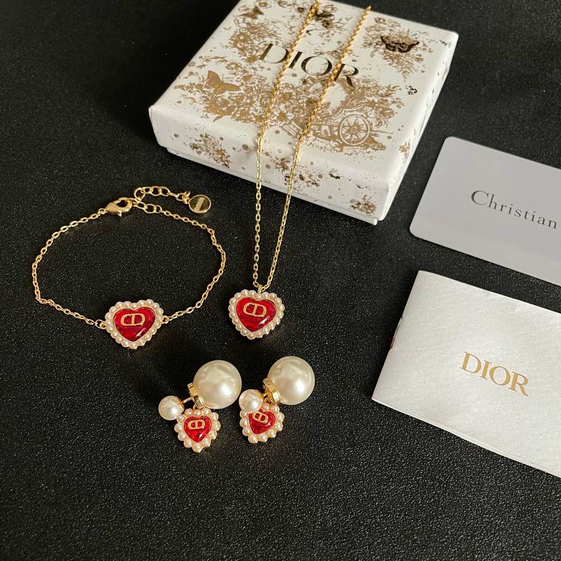 Dior Suits 09yxx19 (1)