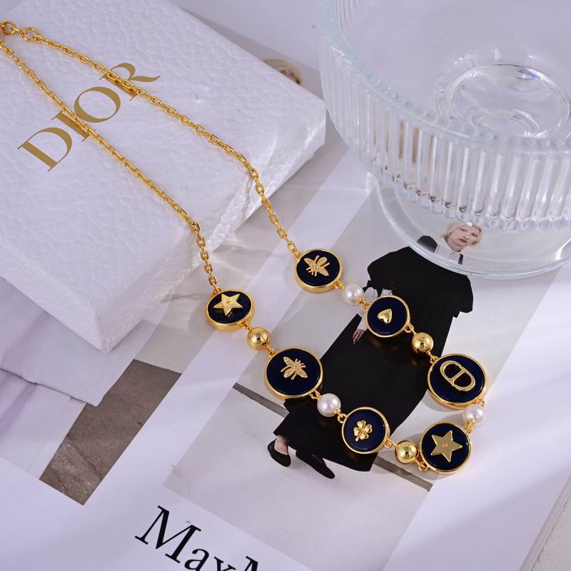 Dior Suits 10yxx27 (3)