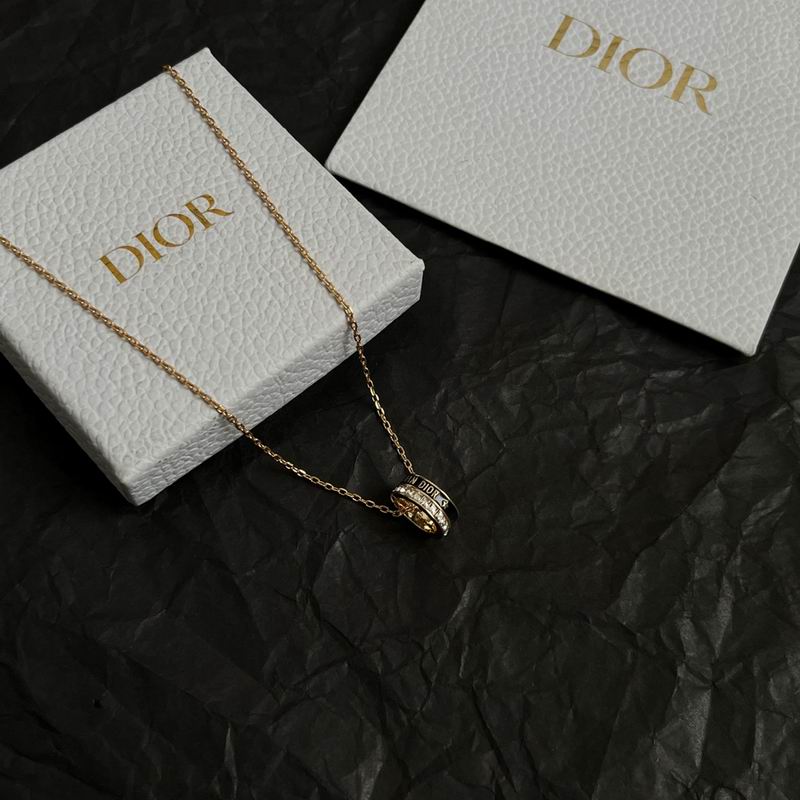 Dior Suits 11yxx30 (7)