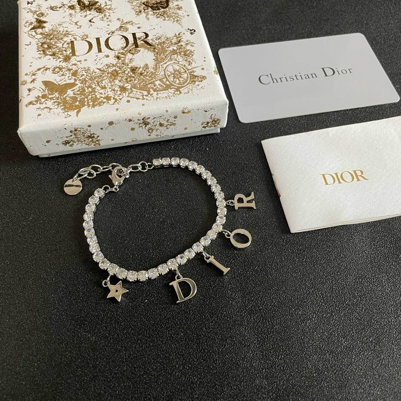 Dior Suits 11yxx31 (4)