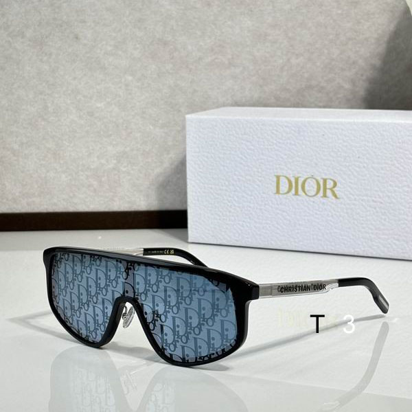 Dior Tag M1F 140 c01