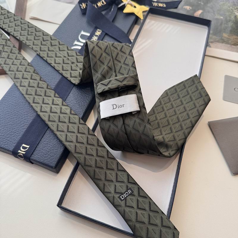 Dior Tie hm (4)