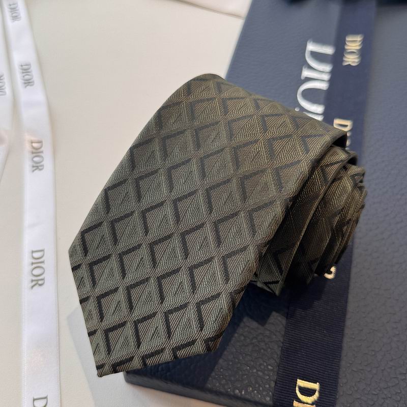 Dior Tie hm (5)