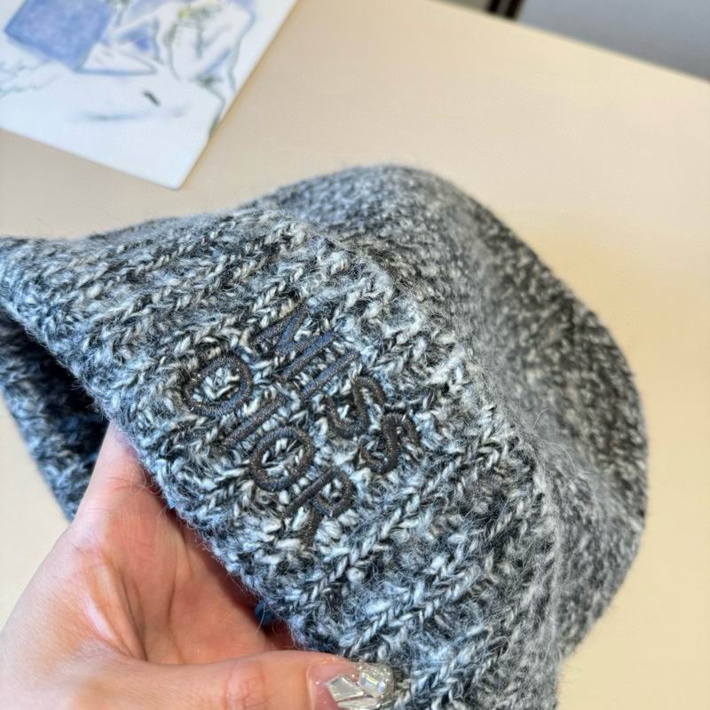 Dior hat (1068)