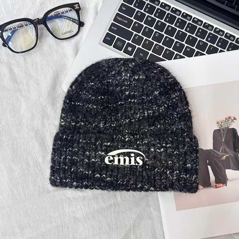 Emis hat (2124)