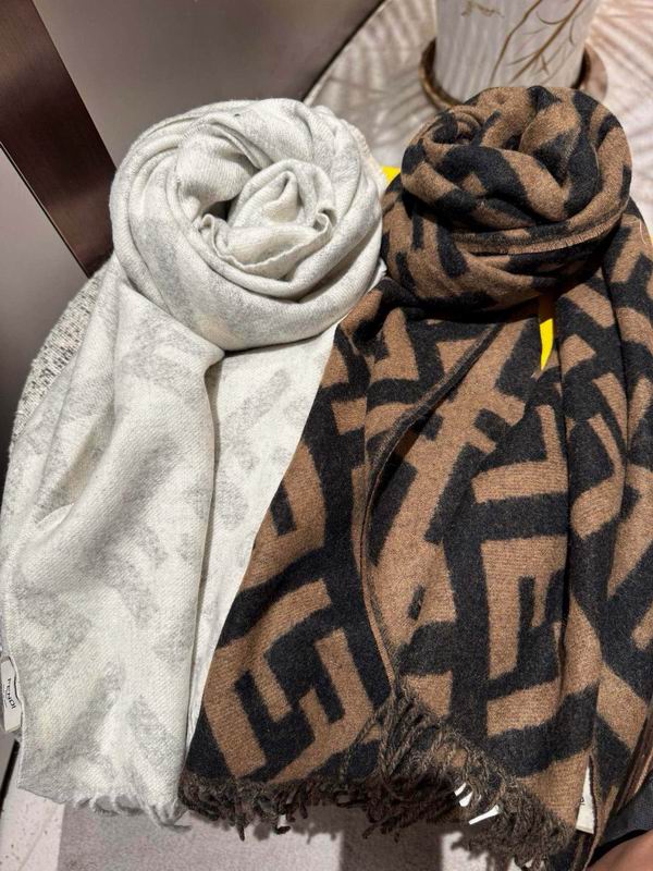 Fendi Scarf E52 (1)