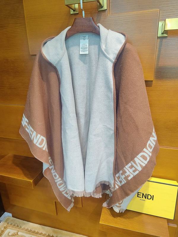 Fendi cloak 135X155cm E14 (11)