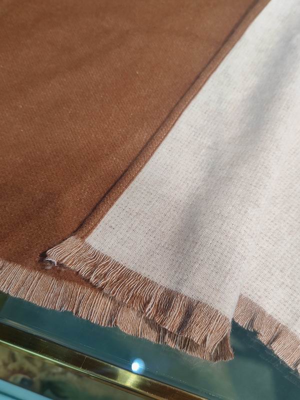 Fendi cloak 135X155cm E14 (15)