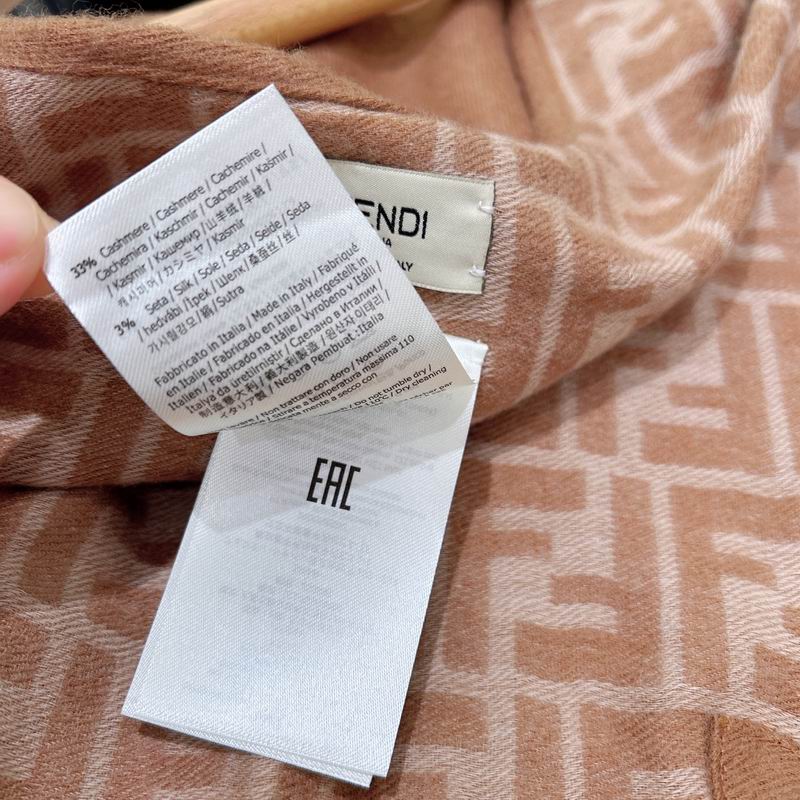 Fendi cloak E19 (10)