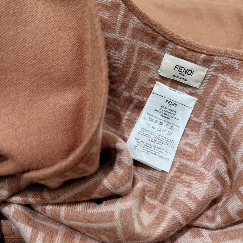 Fendi cloak E19 (11)