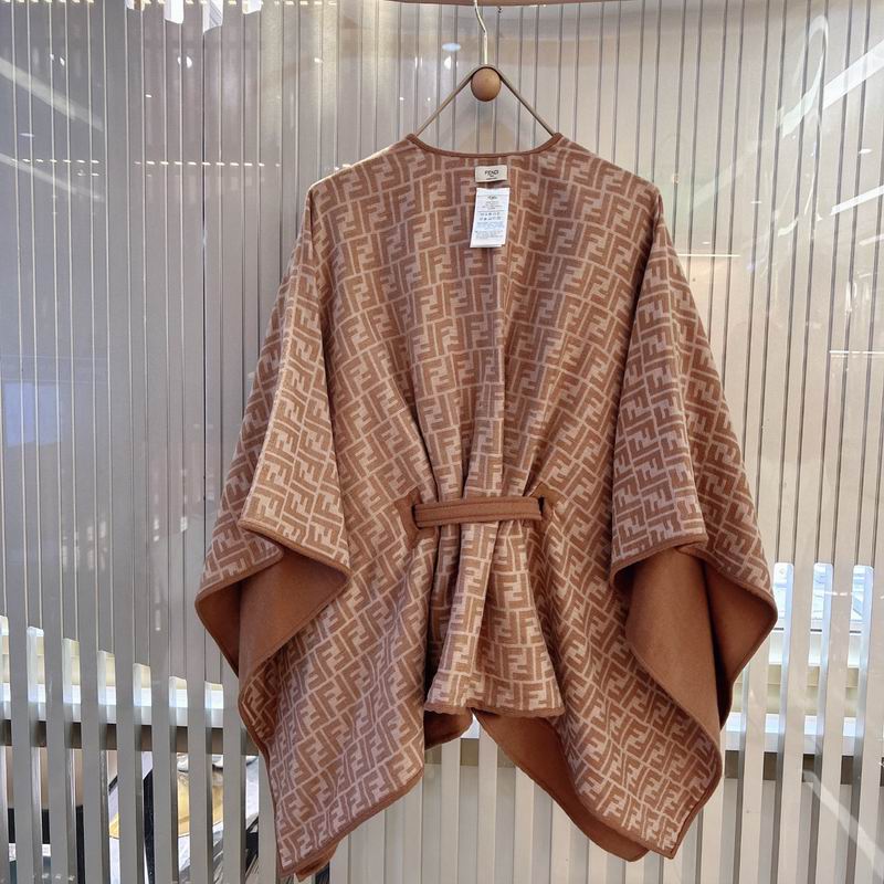 Fendi cloak E19 (14)