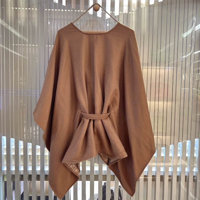 Fendi cloak E19 (16)