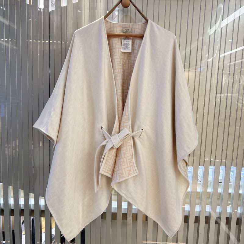 Fendi cloak E19 (8)