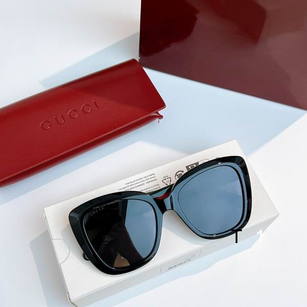 Gucci GG0860S 53-19-140 a02