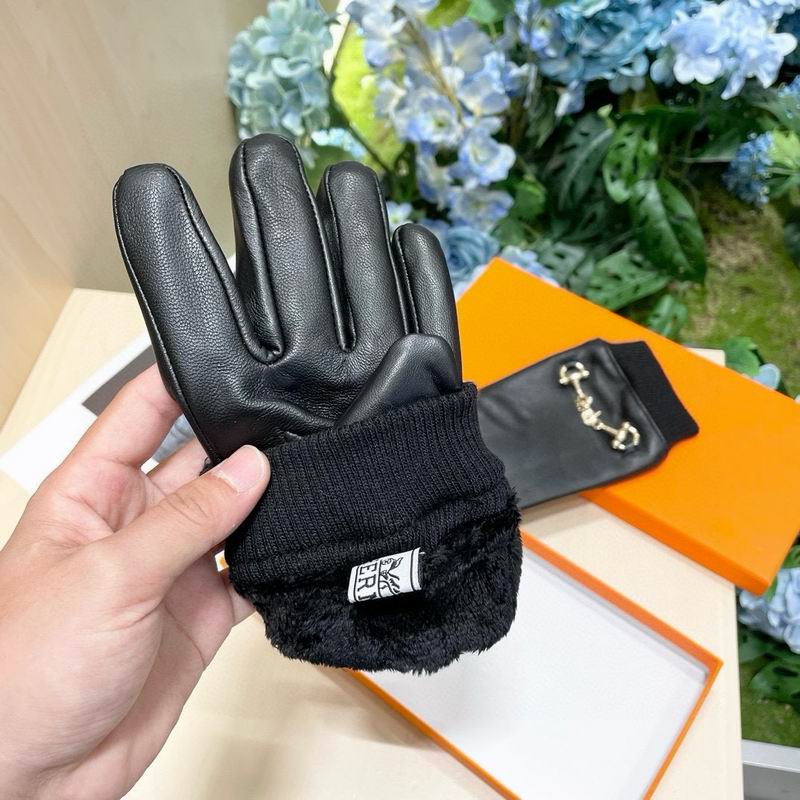 Gucci Gloves 30 (1)