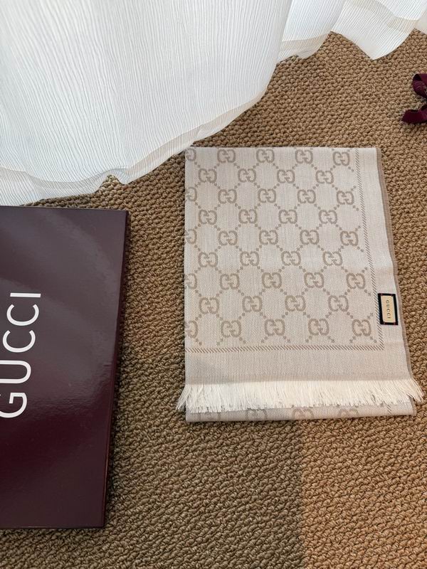 Gucci Scarf 48X180cm E13 (64)
