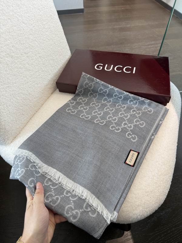 Gucci Scarf 70X200cm E31 (79)