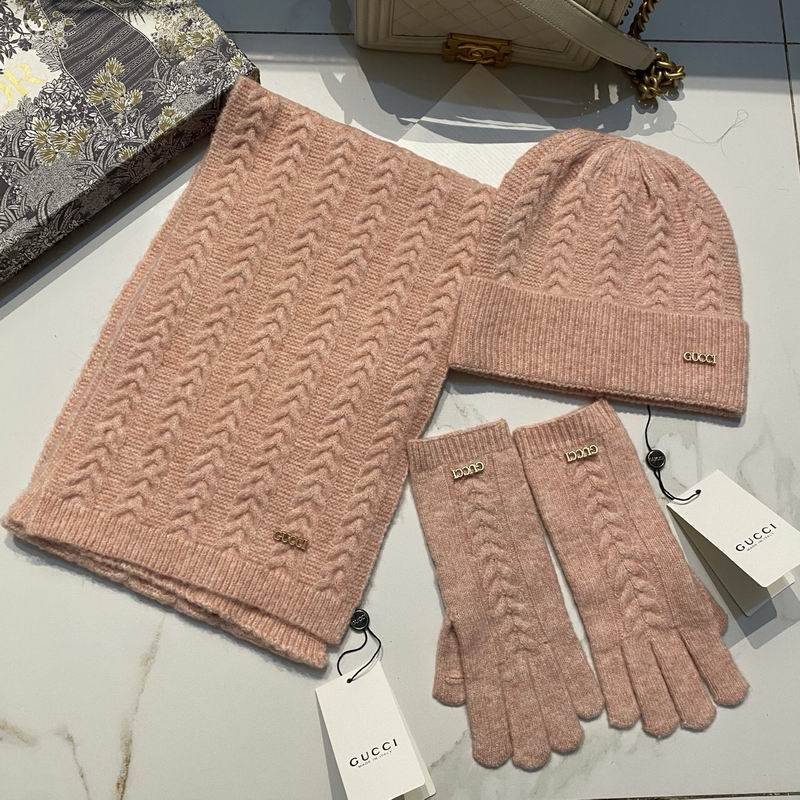 Gucci Scarf Hat Gloves (3)