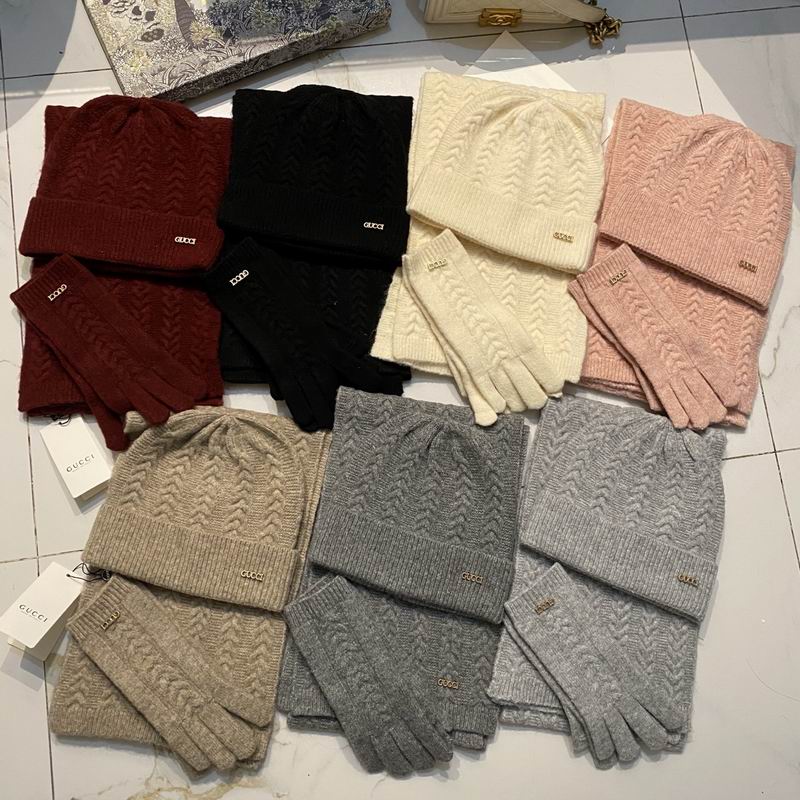 Gucci Scarf Hat Gloves (9)