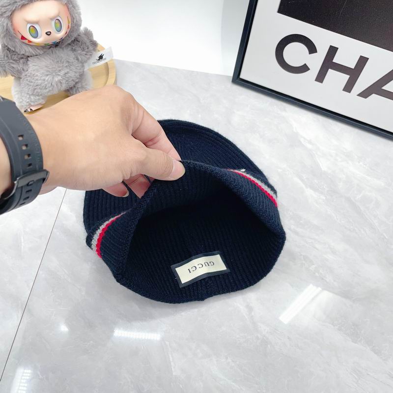 Gucci Scarf Hat Gloves dx (362)