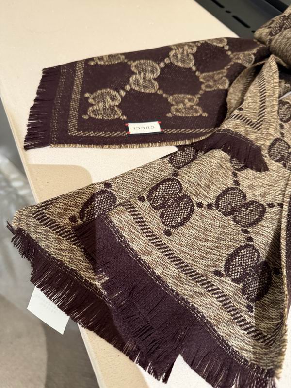 Gucci scarf 45X195cm E55 (1)
