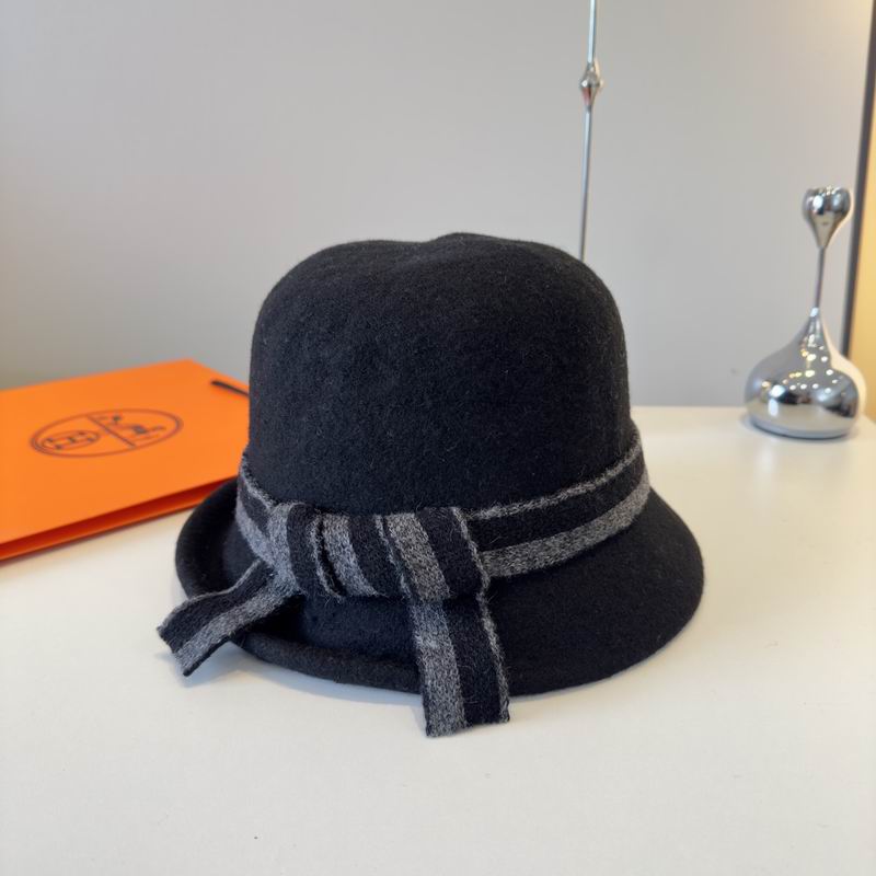 Hermes top hat (60)
