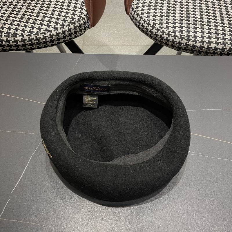 LV Beret (48)