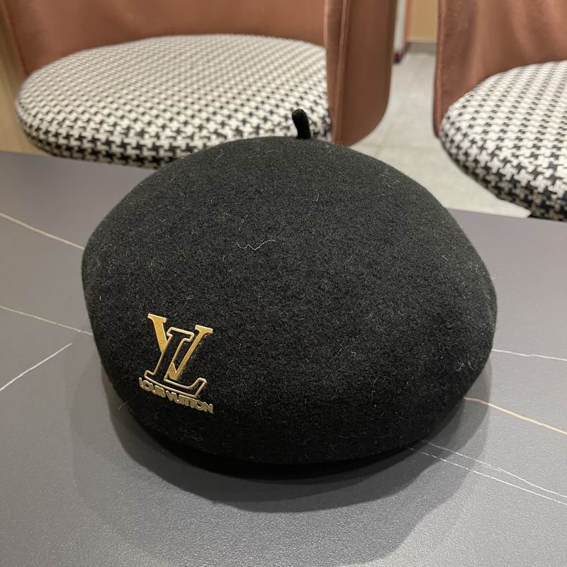 LV Beret (55)