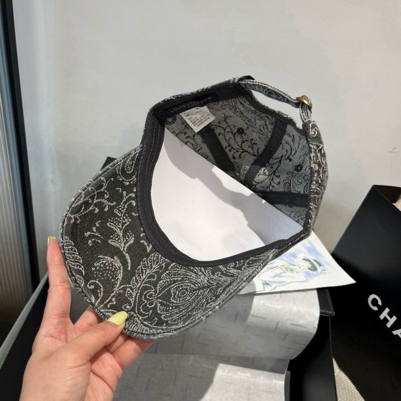 LV Cap (234)