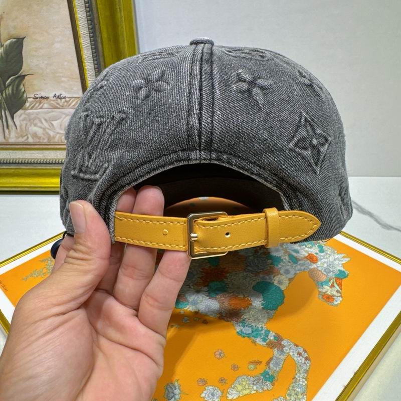 LV Cap (525)