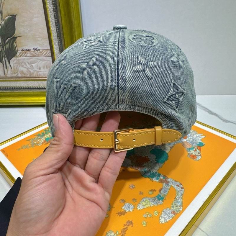 LV Cap (534)