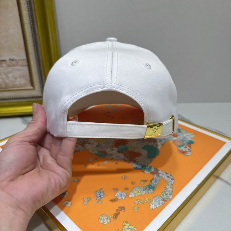 LV Cap (667)