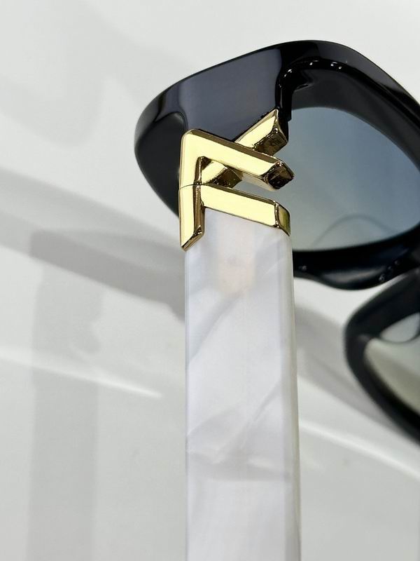 LV Glasses smr  (585)