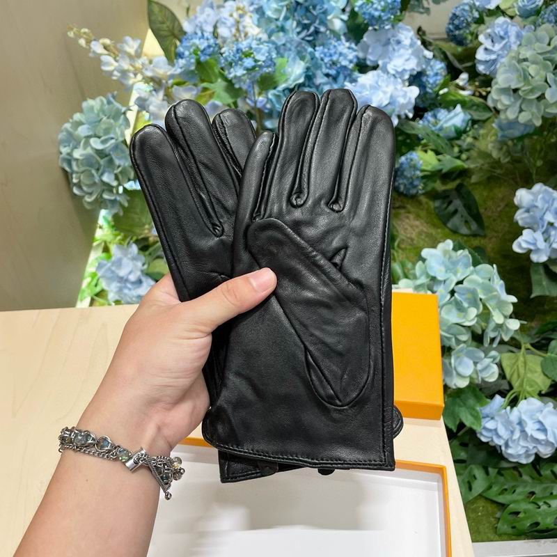 LV Gloves 29 (1)