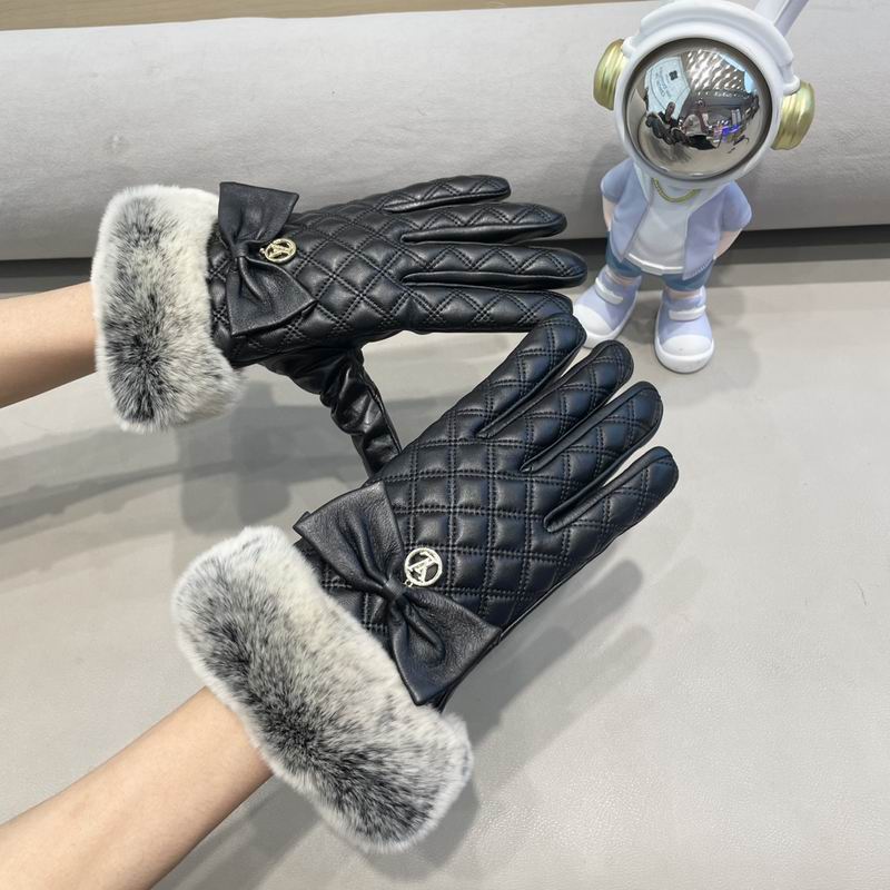 LV Gloves M L 138 (2)