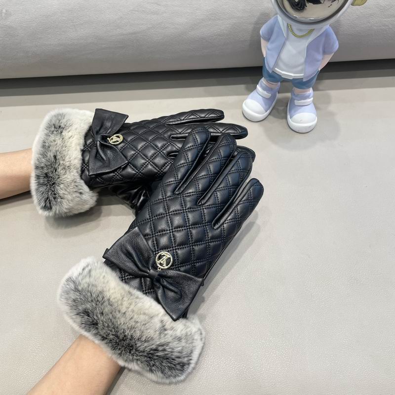 LV Gloves M L 138 (4)