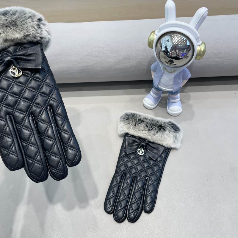 LV Gloves M L 138 (6)