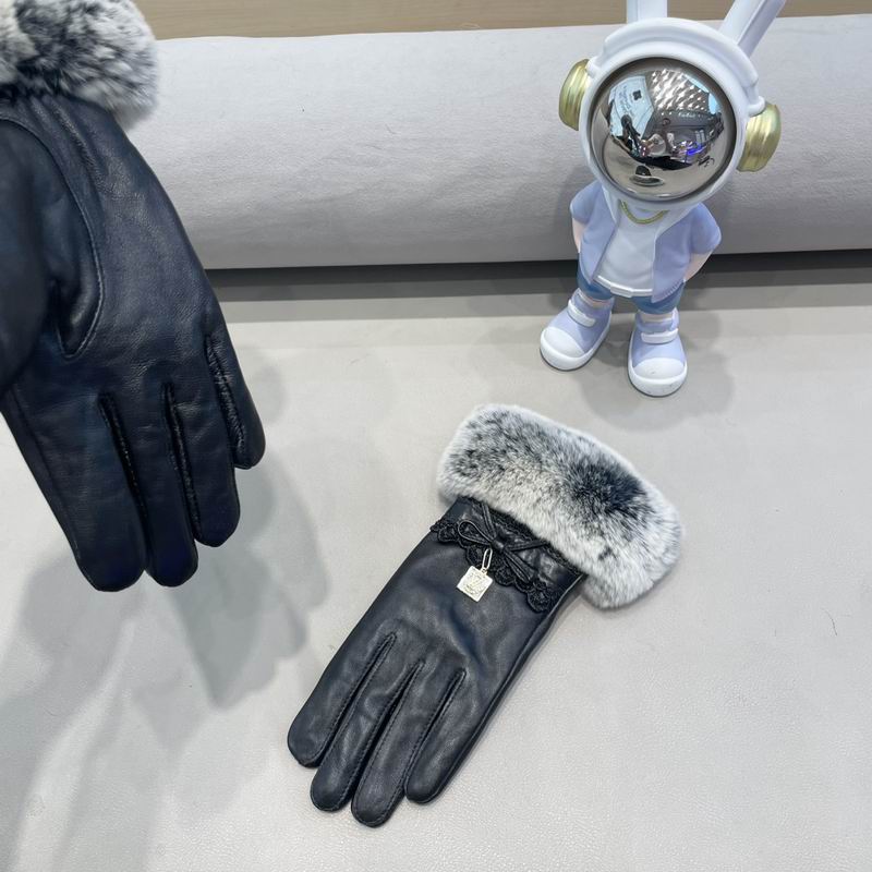 LV Gloves M L 139 (1)