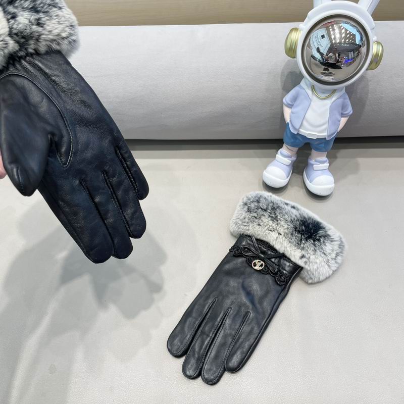 LV Gloves M L 186 (6)