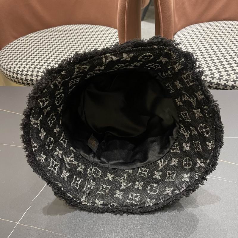 LV Hat (229)
